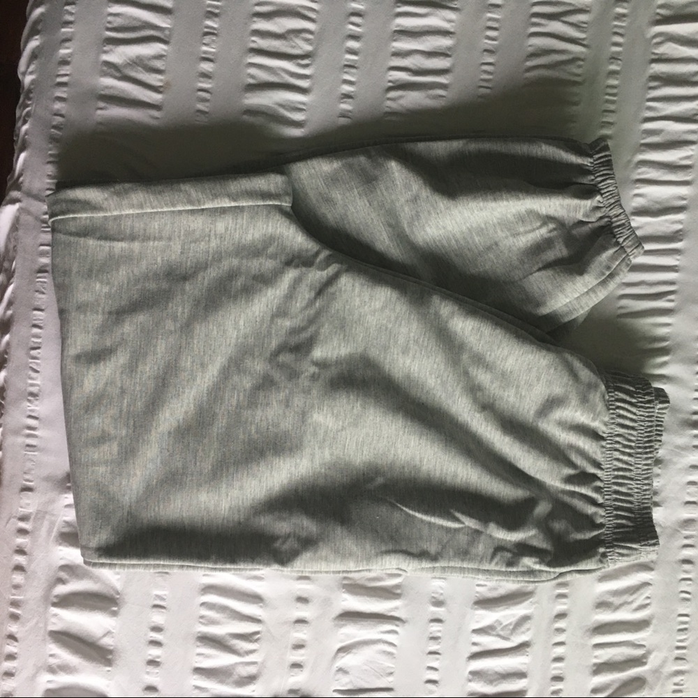Amazon Essentials gray Sweatpants